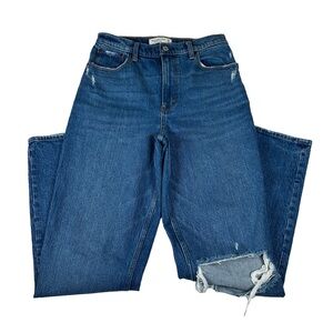 Abercrombie & Fitch 90s Straight‎ high rise Jeans hole distressed
